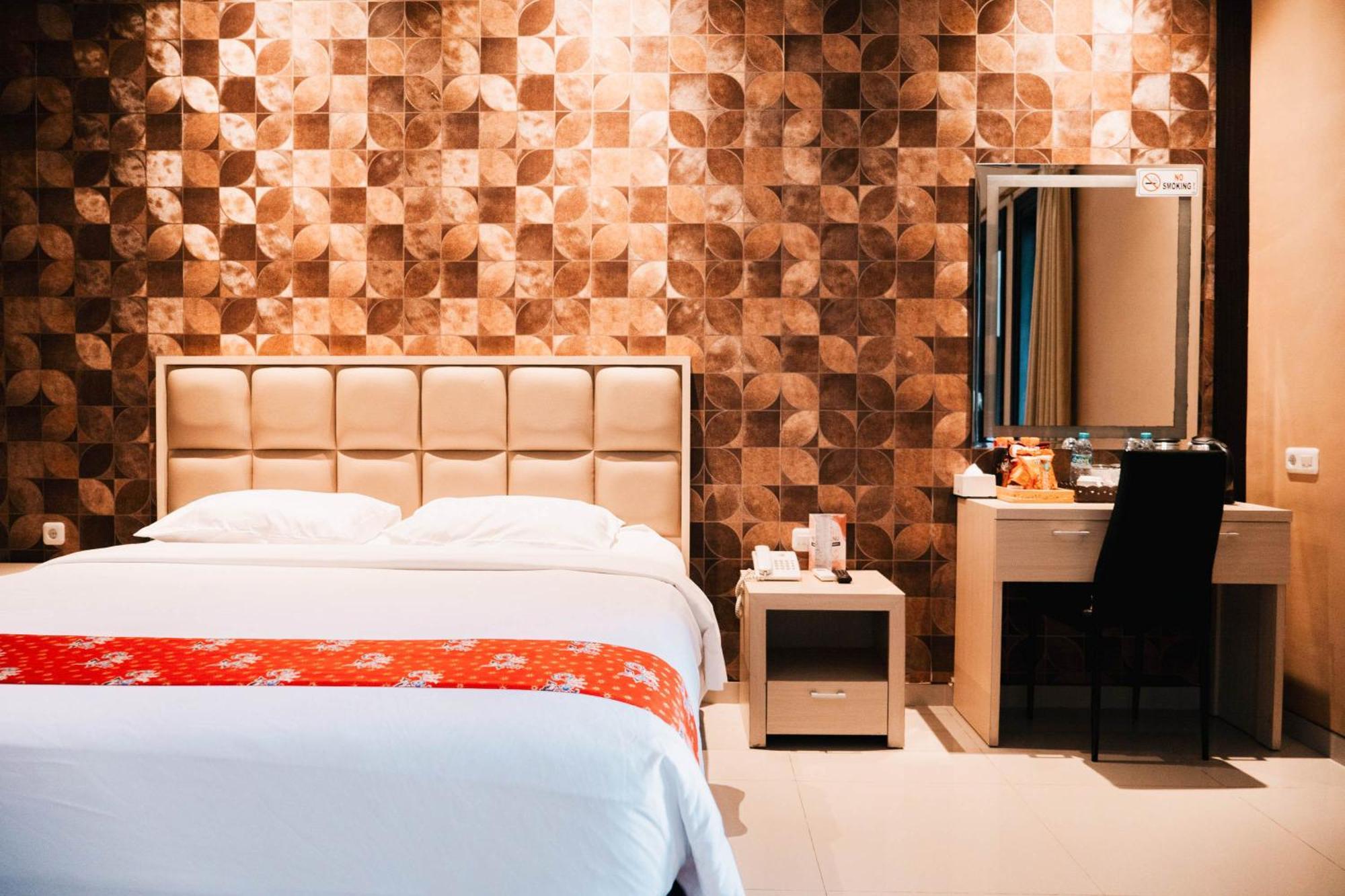 New Surya Hotel Баньюванги Экстерьер фото