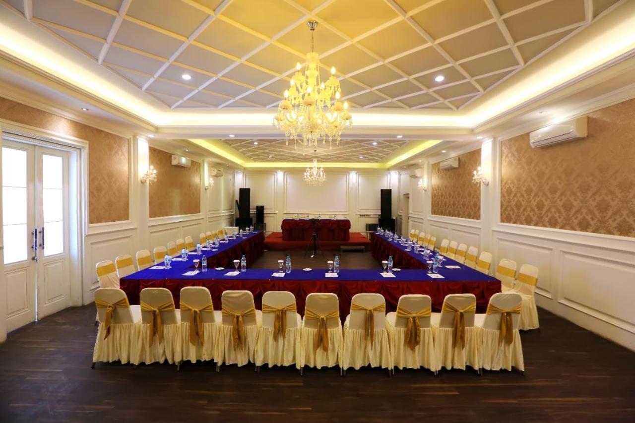 New Surya Hotel Баньюванги Экстерьер фото